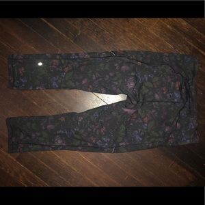 Lululemon workout capris